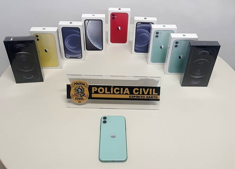 Oito aparelhos celulares avaliados em mais de R$ 100 mil foram recuperados (Foto: Divulgação/ PCES)