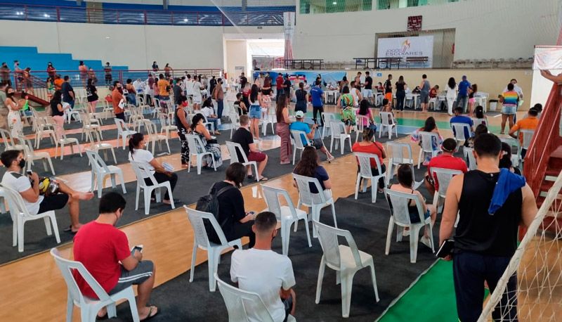 Complexo Esportivo, em Muquiçaba, onde é feita a vacinação (Foto: Roberta Bourguignon)