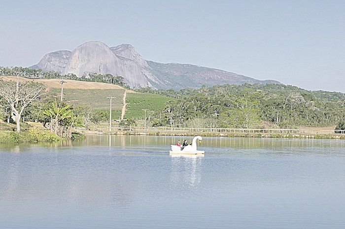 Passeio de pedalinho na região de montanhas: temperaturas devem chegar a 5ºC e também há risco de geada nesta sexta (Foto: Arquivo/AT)