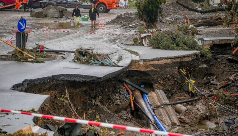 Estragos causados pela chuva na região de Schuld, na Alemanha (Foto: Michael Probst / AP / Agência Estado)