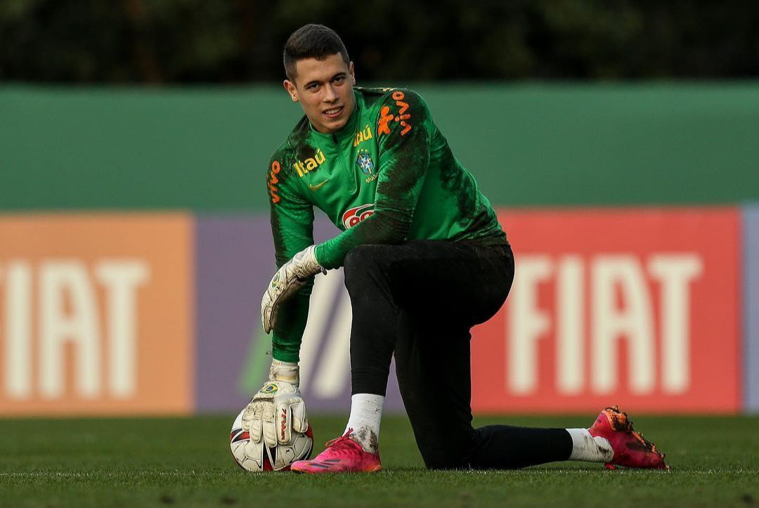 Atleta está liberado para viajar para o Japão. (Foto: Divulgação / Instagram @brennofraga99)