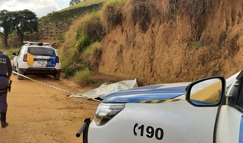 em uma estrada de chão próxima à Cachoeiro do Caboclo, zona rural do município (Foto: Divulgação)