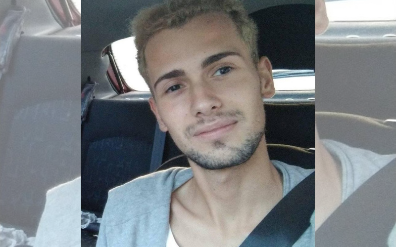 Samuel Luiz Muñiz, de 24 anos, foi morto por homofobia na Espanha (Foto: Reprodução/Facebook)