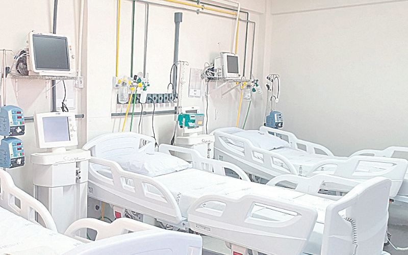 Leitos de uti: Entre as 826 solicitações de internações para tratamento contra a covid, quase a metade foram de não vacinados, que representam atualmente 8% da população capixaba (Foto: Hélio Filho - Secom/divulgação)