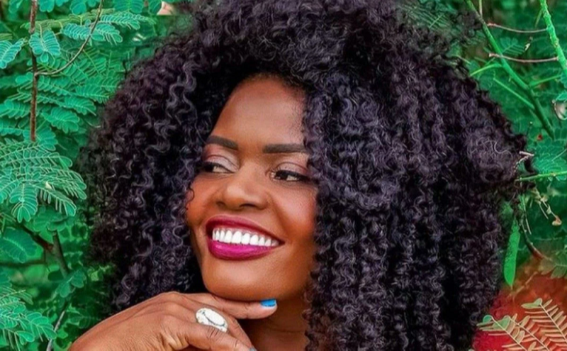 Madalena reapareceu com cabelos novos e com um sorriso no rosto, nas redes sociais (Foto: Reprodução/Instagram)
