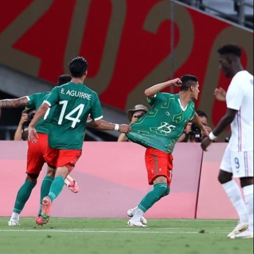 México derrotou a França por 4 a 1 nesta quinta-feira (22) (Foto: Reprodução/Twitter @futografia)