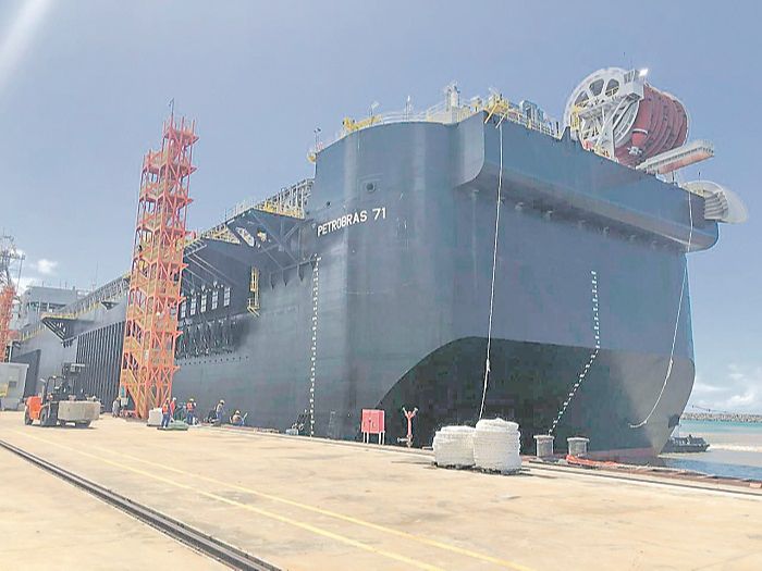 Navio-Plataforma P-71 vai passar por alterações para ser realocado em um novo campo de petróleo e gás (Foto: Divulgação)