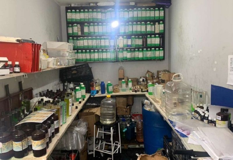 Na fábrica que produzia o suposto óleo foram encontradas diversas irregularidades (Foto: Divulgação/ PCES)