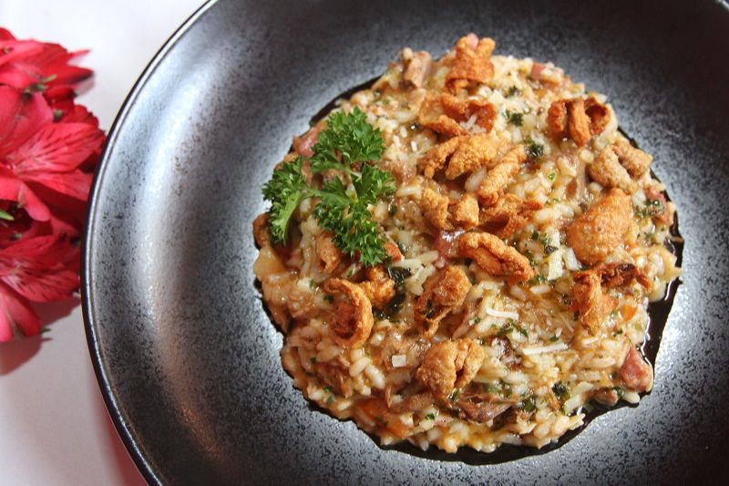 O risoto de pato do Oriundi leva paio, vinho do Porto e crocante da pele por R$ 89,00. (Foto: Kadidja Fernandes/AT)