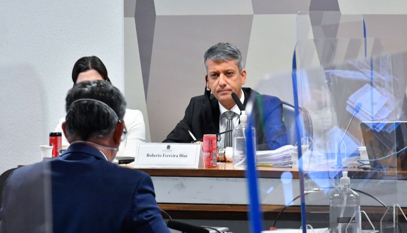 Ex-diretor do Departamento de Logística do Ministério da Saúde, Roberto Ferreira Dias (Foto: Waldemir Barreto / Agência Senado)