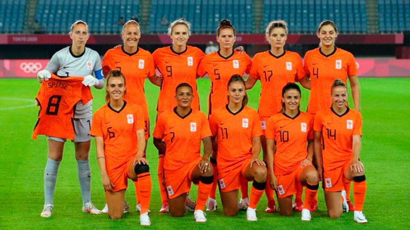 Seleção da Holanda, que fez história nesta quarta-feira (Foto: Reprodução / Twitter OranjeLeeuwinnen)
