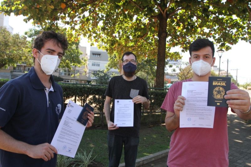 Guilherme Tavares, Wyctor Fogos e André Rosetti que pediram por vacina para garantir bolsa de estudo na França (Foto: Kadidja Fernandes)