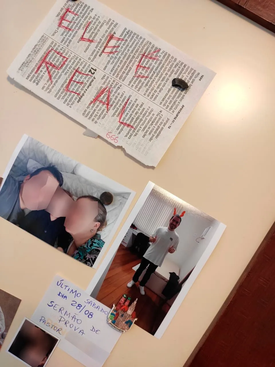Imagem ilustrativa da imagem Bíblia rasgada, cruzes e "666" no apartamento onde casal foi morto