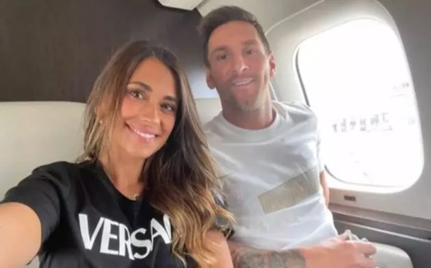 Lionel Messi viaja para França com a mulher, Antonela Roccuzzo