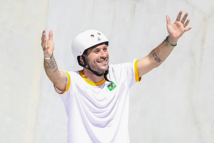 Pedro Barros dá terceira medalha de prata ao Brasil no skate em Tóquio