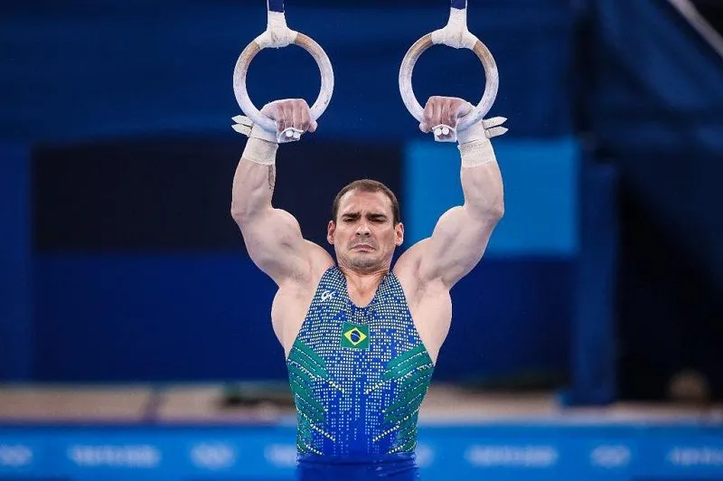 Imagem ilustrativa da imagem Arthur Zanetti erra saída e fica sem medalha nas argolas em Tóquio; chinês é ouro