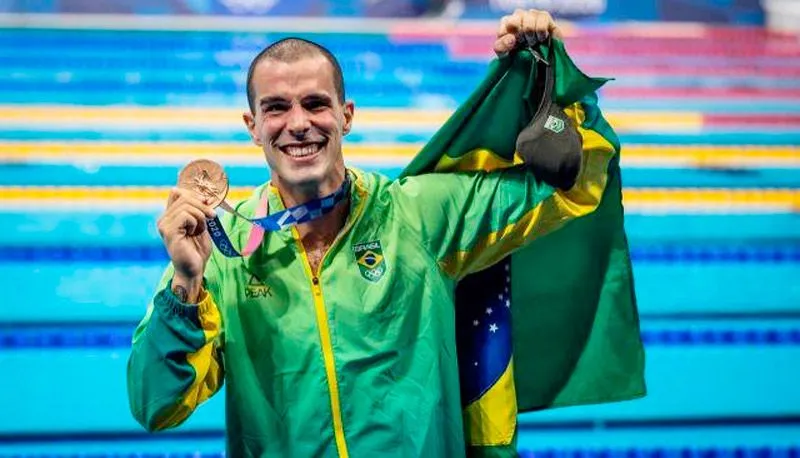 Imagem ilustrativa da imagem Bruno Fratus fatura bronze e conquista medalha olímpica nos 50 m livre