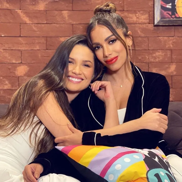 Imagem ilustrativa da imagem Juliette vai gravar música escrita por Anitta e autores de 'Show das poderosas' em 1º EP