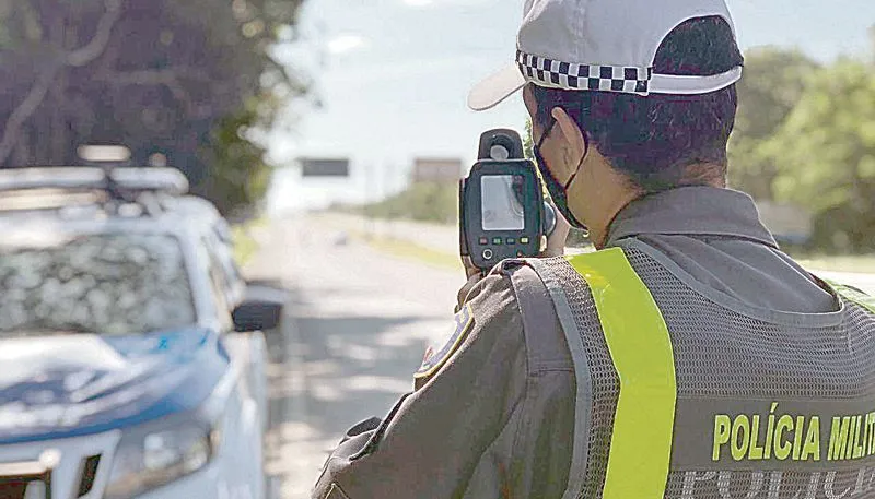Imagem ilustrativa da imagem Polícia Militar já usa radar móvel para multar motoristas