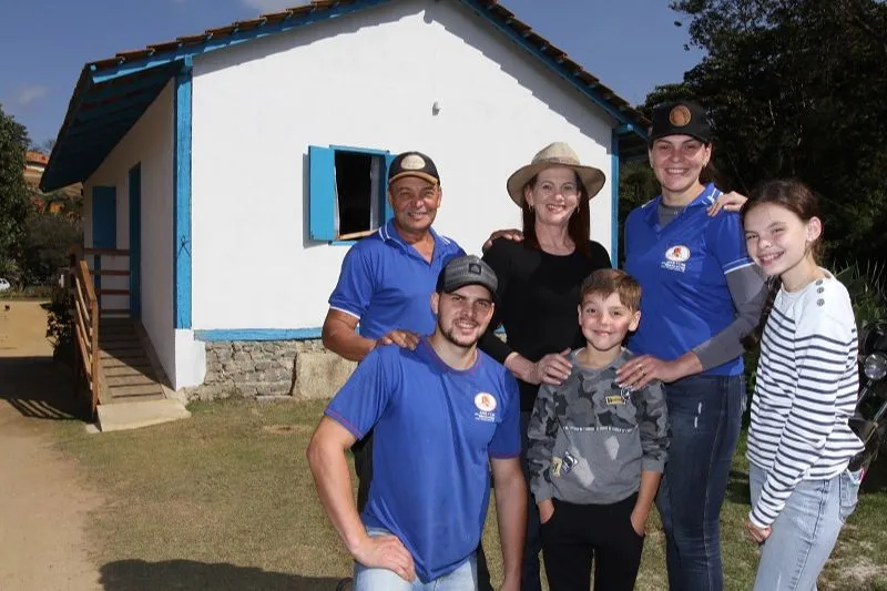 Imagem ilustrativa da imagem Quatro gerações de família na produção de cachaça