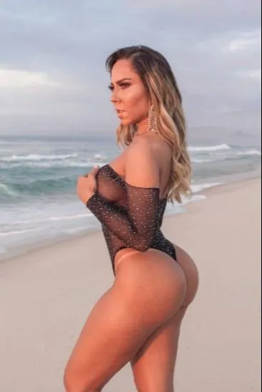Imagem ilustrativa da imagem Mulher Melão revela que está milionária: "Eu já tô milionária graças ao OnlyFans"