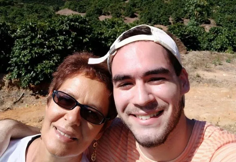 Imagem ilustrativa da imagem Morte de casal: "É preciso estar atento aos sinais e às mudanças de hábito", alertam especialistas