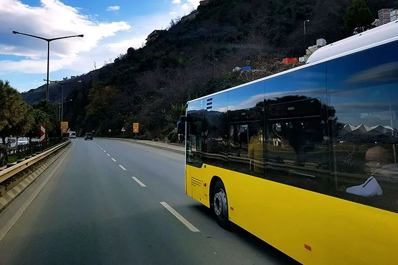 Imagem ilustrativa da imagem Viação de ônibus é condenada a pagar R$ 5 mil por não fazer parada em destino de passageiro