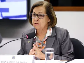 Imagem ilustrativa da imagem Relatora quer apurar ataques de Bolsonaro