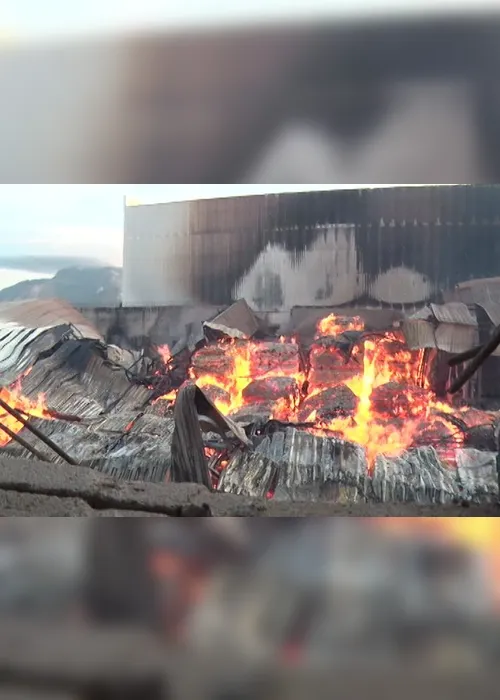 Imagem ilustrativa da imagem "O fogo destruiu tudo", diz dono de madeireira sobre incêndio na Serra