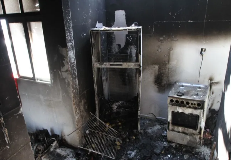 Eletrodomésticos e itens pessoais foram destruídos com o incêndio