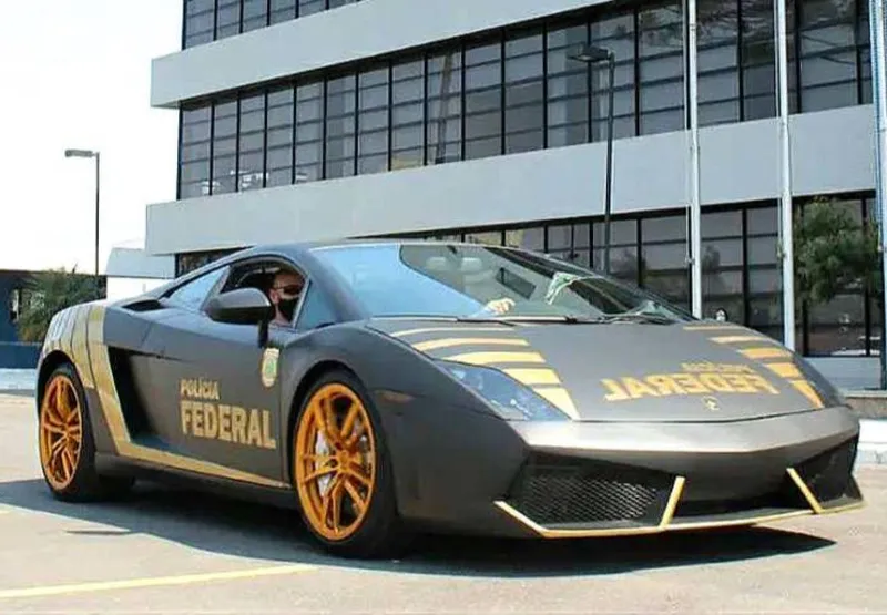 Lamborghini de R $ 800 mil apreendida em ação contra golpistas vira viatura da Polícia Federal