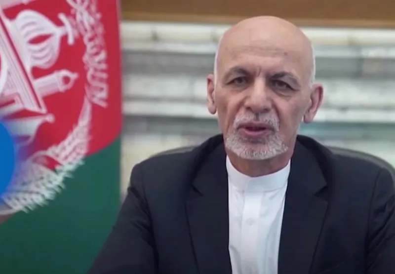 Captura de tela de Ashraf Ghani, durante um discurso na TV afegã, em 14 de agosto
