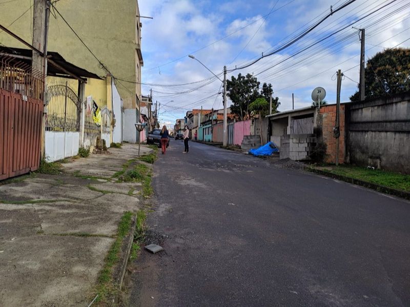 Rua onde amigos foram mortos em Vila Nova de Colares, na Serra. (Foto: Júlia Afonso)