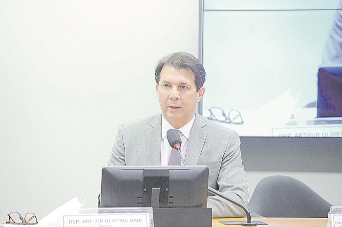 Arthur Oliveira Maia: “Trabalho de professor e médico no setor público não difere do da iniciativa privada” (Foto: Gustavo Sales/Câmara dos Deputados — 10/08/2021)