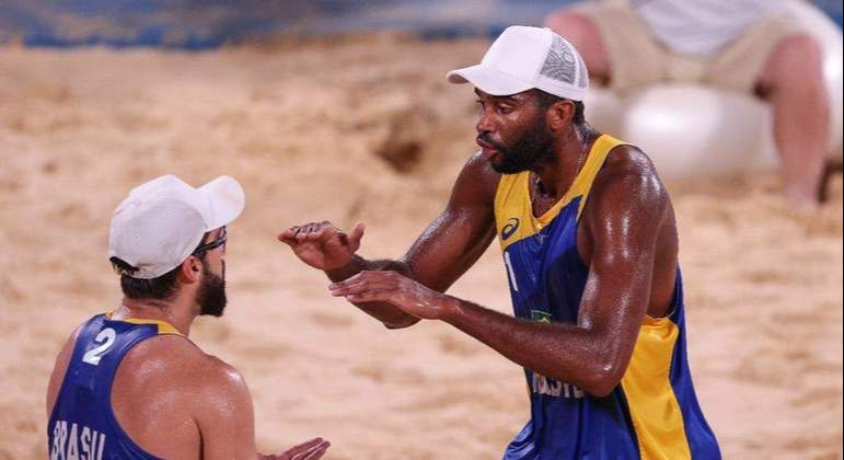 Bruno Schmidt e Evandro anunciam fim da parceria após eliminação nas Olimpíadas (Foto: Divulgação)