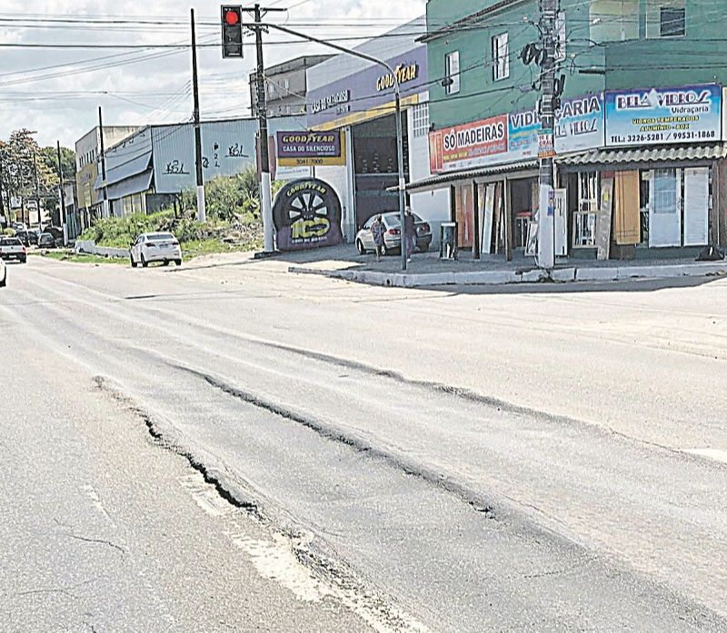 Avenida Carlos Lindenberg, na altura de Cobilândia, em Vila Velha (Foto: Giovana Faustini)