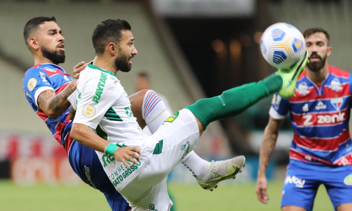 Num confronto bastante truncado, Fortaleza e Cuiabá ficaram num empate sem gols (Foto: AssCom Dourado/ Cuiabá EC/ Divulgação)
