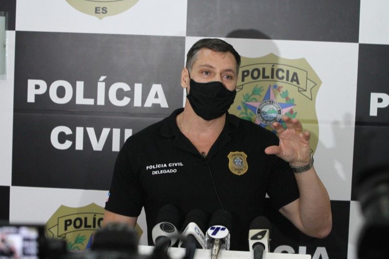 Delegado Douglas Vieira disse que o golpe é praticado por uma organização que atua integrada em vários estados (Foto: Leone Iglesias - 21/08/2020)