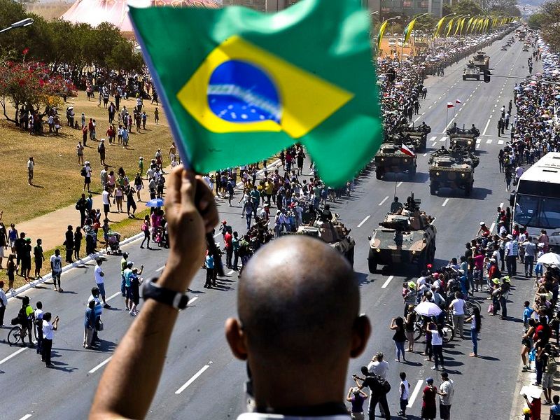 Desfile cívico-militar do 7 de setembro, na Esplanada dos Ministérios, em Brasília (Foto: Marcello Casal Jr./Agência Brasil)