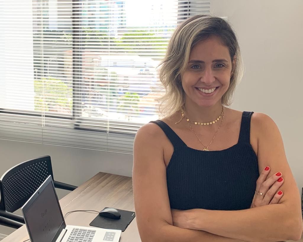 Laura Vassali, diretora da Arccob Cobrança Condominial