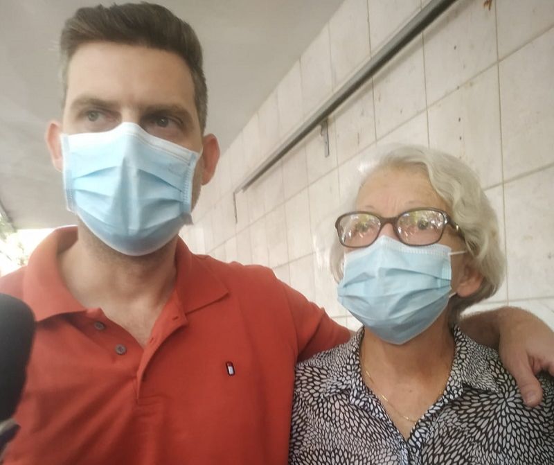 Douglas Gottardi e Zilca Gottardi. Irmão e mãe de Milena foram acompanhar o julgamento dos acusados pela morte da médica. (Foto: Kananda Natielly)
