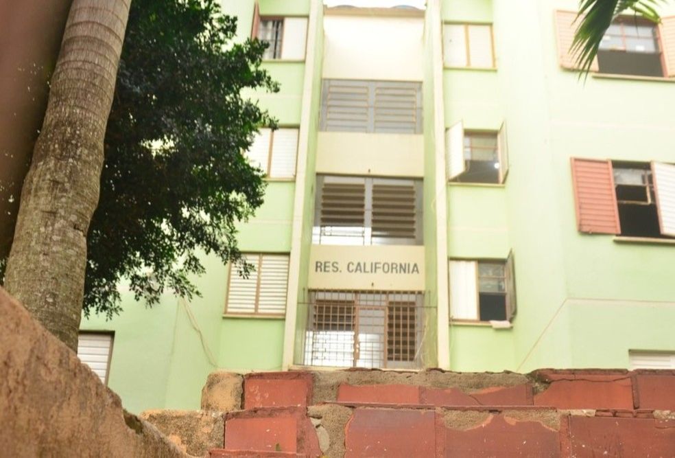 Edifício de onde bebê foi arremessado em Santo Ângelo (Foto: Matheus Farias/Grupo Sepé)