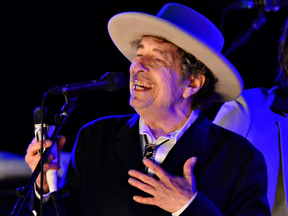 Foto de 2012 mostra cantor norte-americano Bob Dylan no segundo dia do Hop Festival em Paddock Wood, Kent, Reino Unido (Foto: Ki Price)