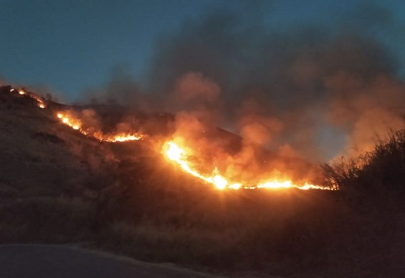 Cinco bairros foram afetados pelo incêndio, que gerou fumaça em toda área urbana do município (Foto: Divulgação)