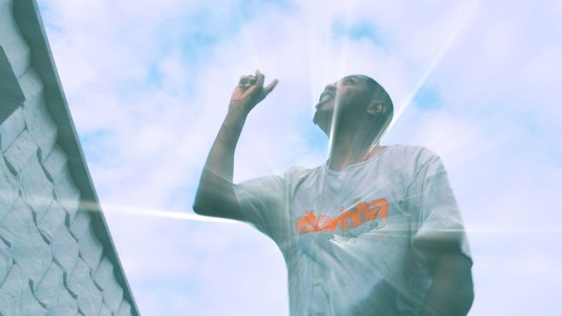 O funkeiro Jefinho Faraó lança nesta segunda-feira (2) o seu primeiro clipe da carreira. (Foto: Divulgação)