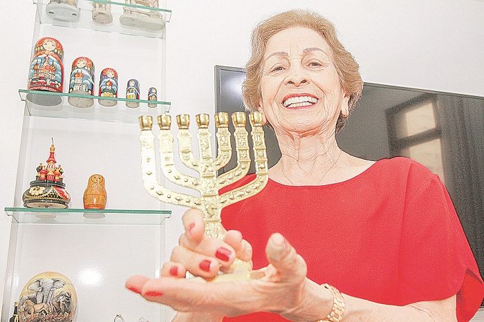 Lourdes Mary de Souza e Mello tem paixão por viajar (Foto: Dayana Souza/AT)
