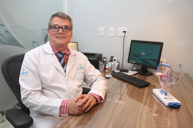 Médico Carlyson Moschen afirmou que a proibição do congelamento de embriões não tem base científica (Foto: Antonio Moreira/ AT)