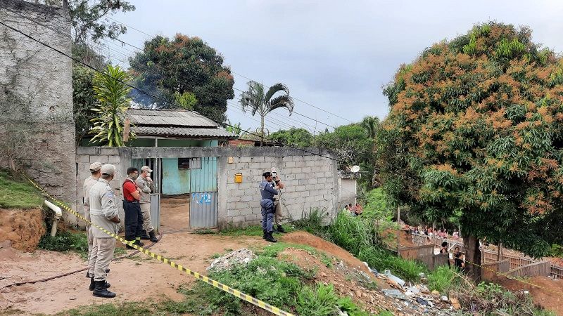Incêndio em residência deixa duas crianças mortas (Foto: Leone Iglesias/AT)