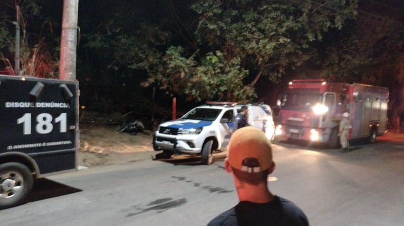 Perseguição policial acaba em acidente e morte no bairro Piranema, em Cariacica. (Foto: Redes Sociais)