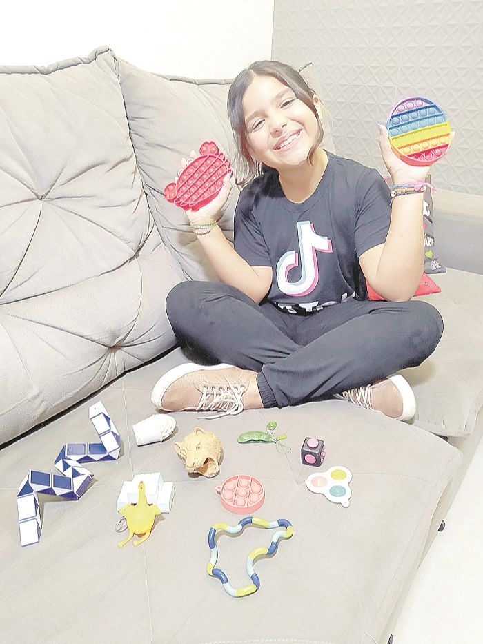 Ana Julia, de 9 anos, tem coleção (Foto: Acervo pessoal )